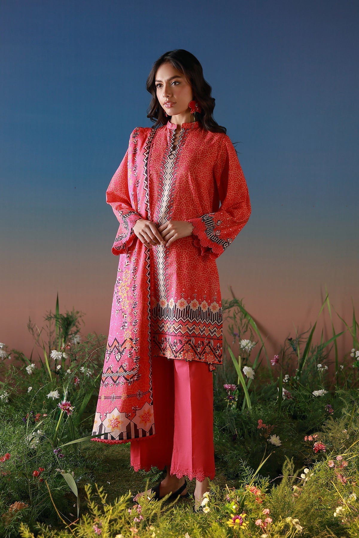 Sahar | Mirha Casual Pret | Scarlet Tapestry