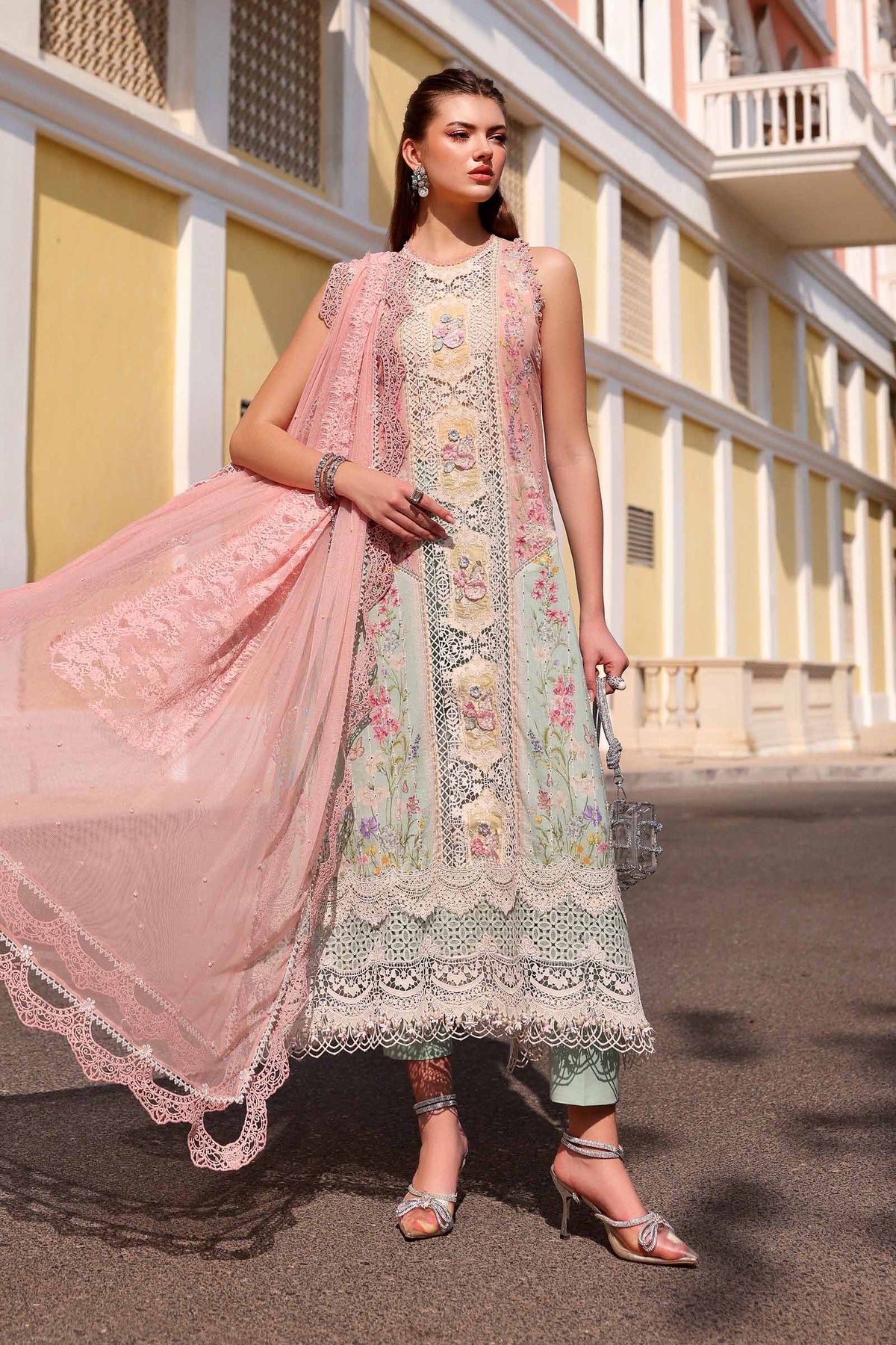 Maria B | Lawn 26 | D-2606-A