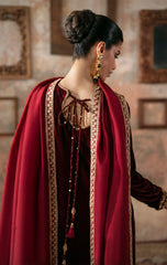 Maya | Viola Luxe Velvet 25 | NYRA