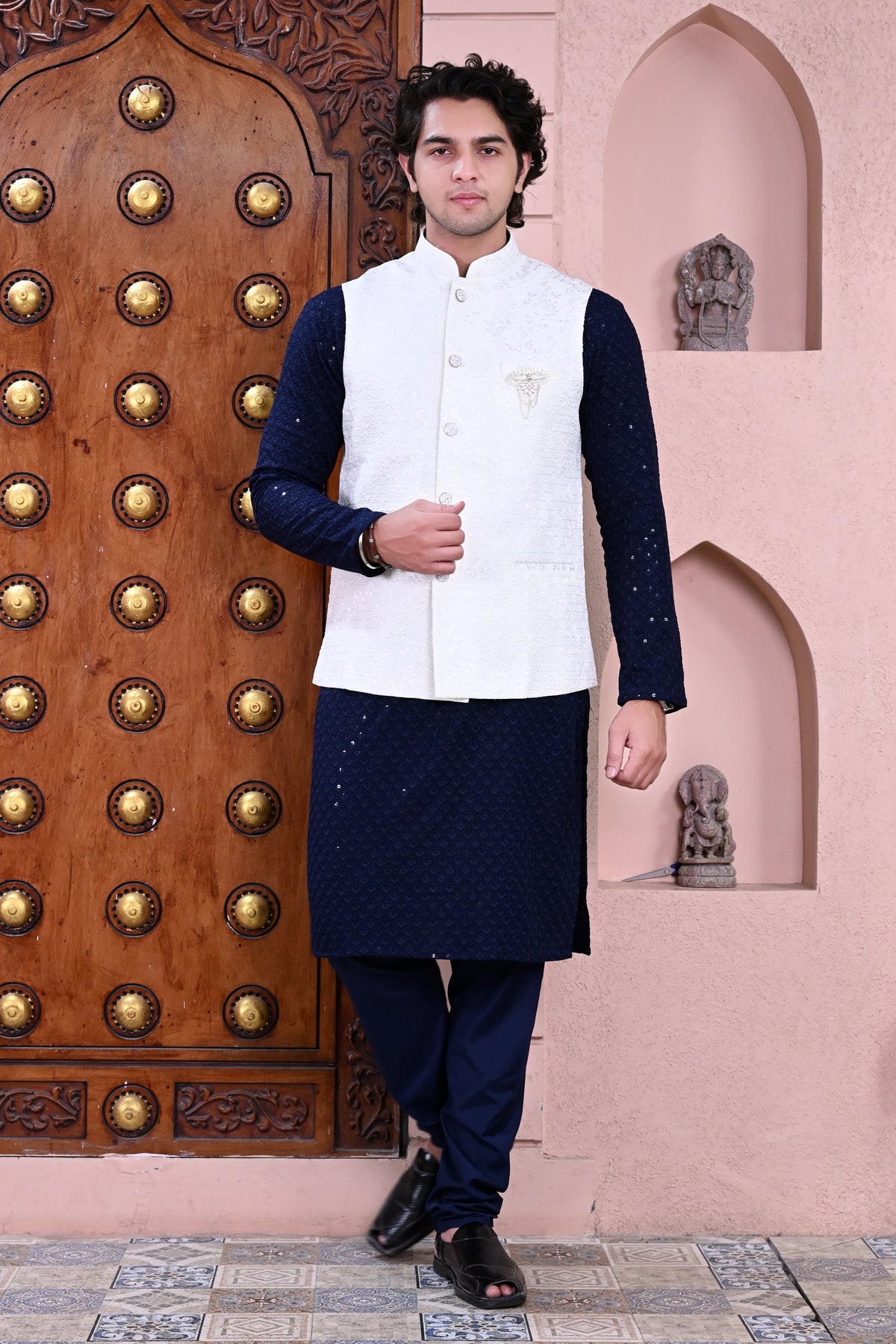 Men's White Jacquard Style Waist Coat