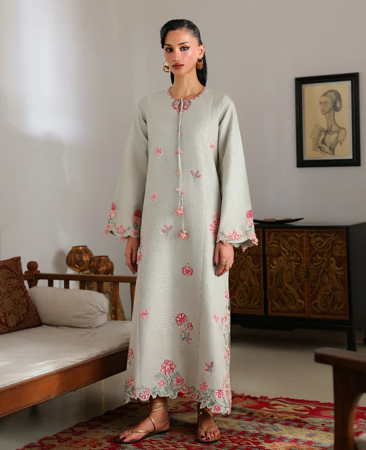 Republic Womenswear | Neonma Essential Pret 26 | Giselle