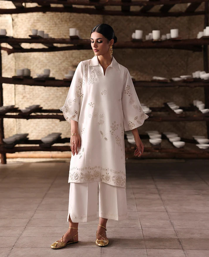 Republic Womenswear | Neoma Essential Basic Pret 26 | Amara