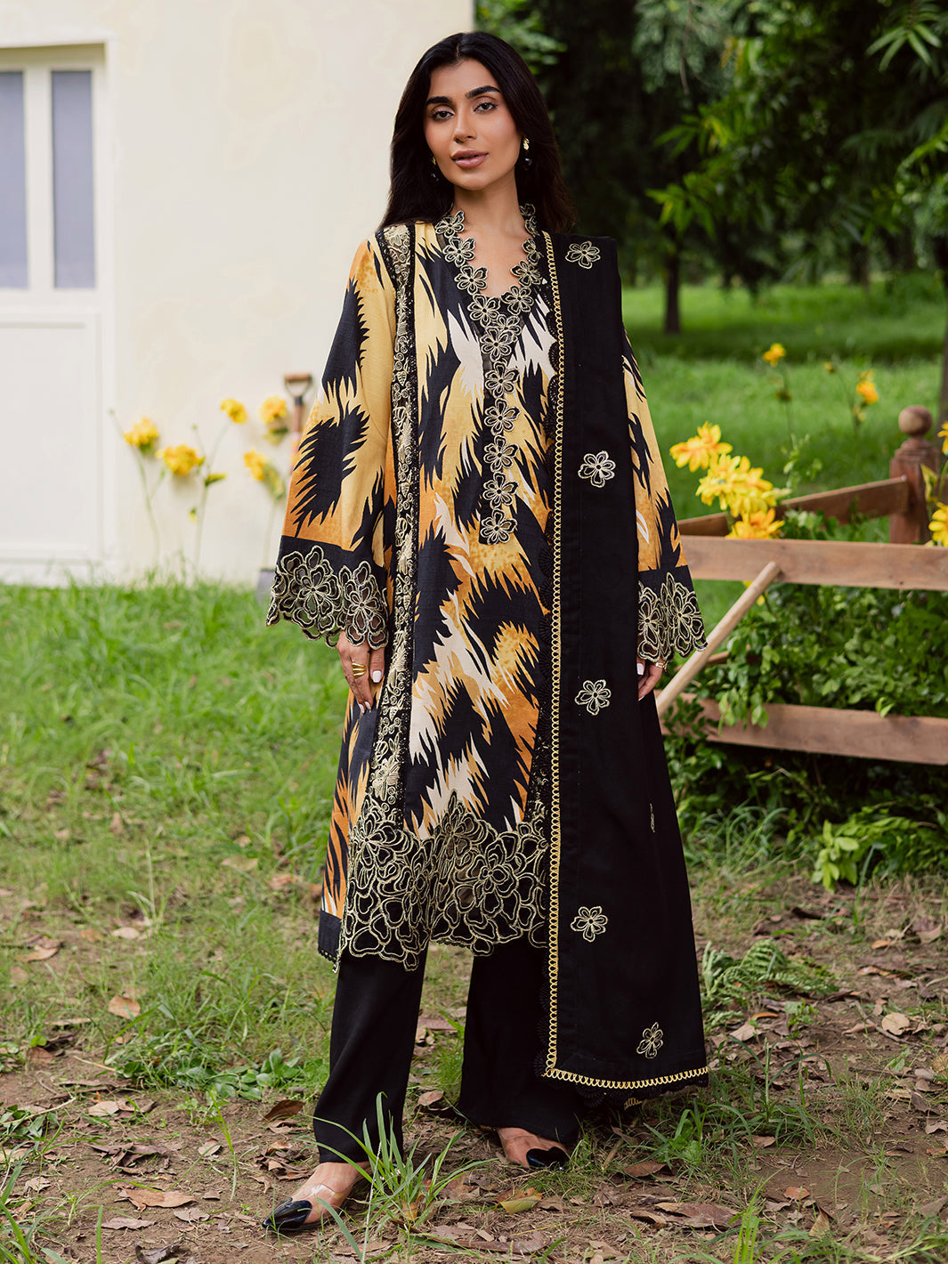 Mahnur | Gardenia Khaddar 25 | GR-09