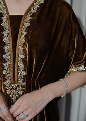 Mahum Asad | Voila Velvets | Topaz