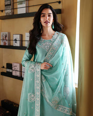 Mushq | Zarminay Luxury Pret 26 | Neyla