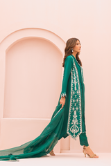 Sana Abbas | Luxury Pret | NURA
