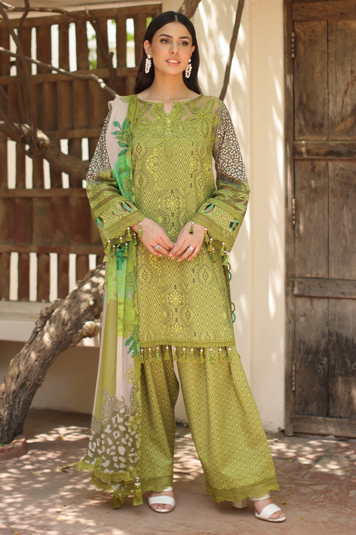 Charizma | Aniq Lawn | AN6-08