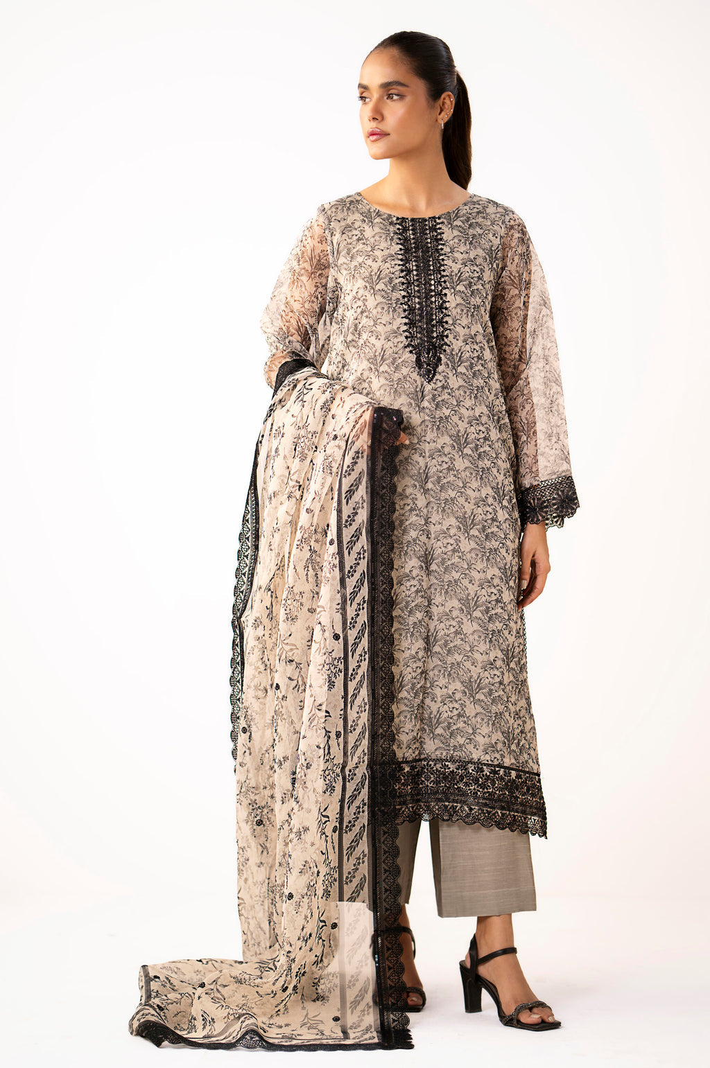 Zeen | Winter 25 | WUM34306