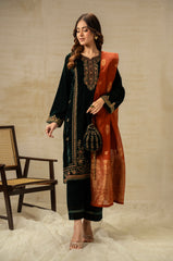 Zeen | Winter 25 | WUM35848