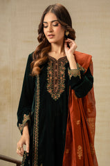 Zeen | Winter 25 | WUM35848