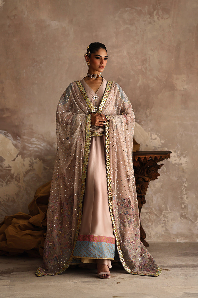 Wardha Saleem | Layla Formals 25 | Gulbagh
