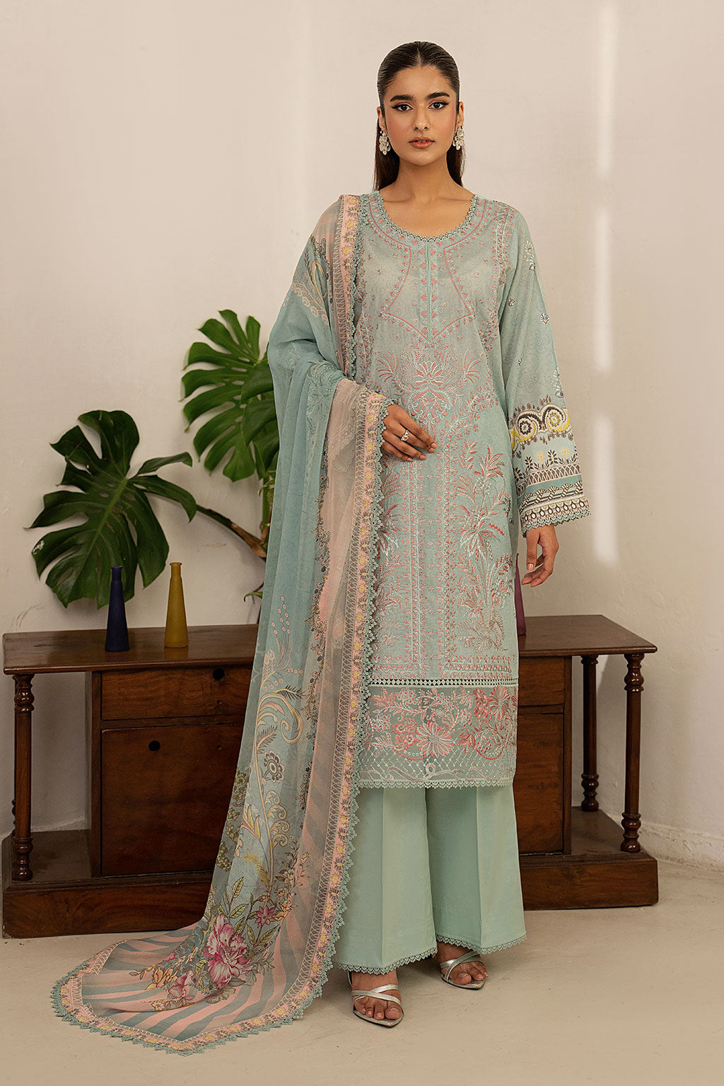 Ramsha | Mashal Luxury Lawn | L-1604