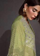 Saira Shakira | Zarae Luxury Pret | Ivy