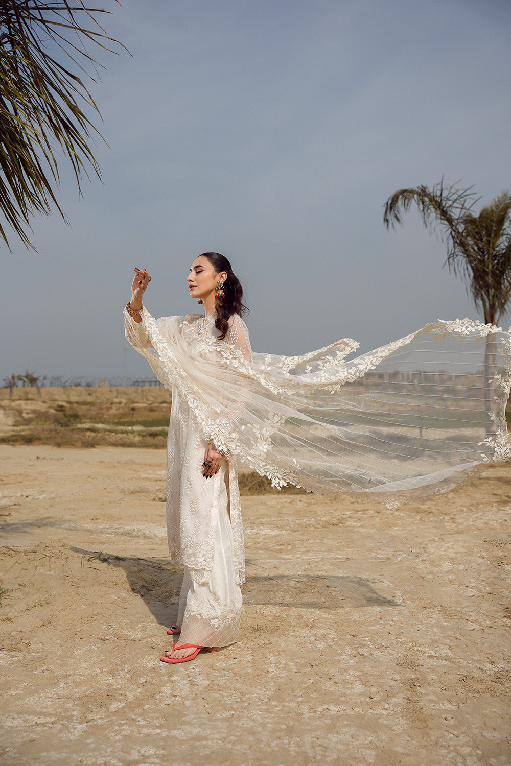 Nilofer Shahid | Verve Summer 24 | Anastasia (3pc) – Verve SS 24